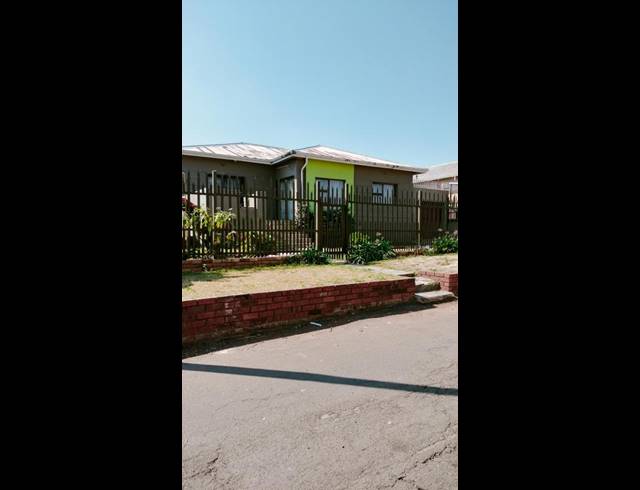 4 BEDROOM HOUSE FOR SALE IN CROSBY